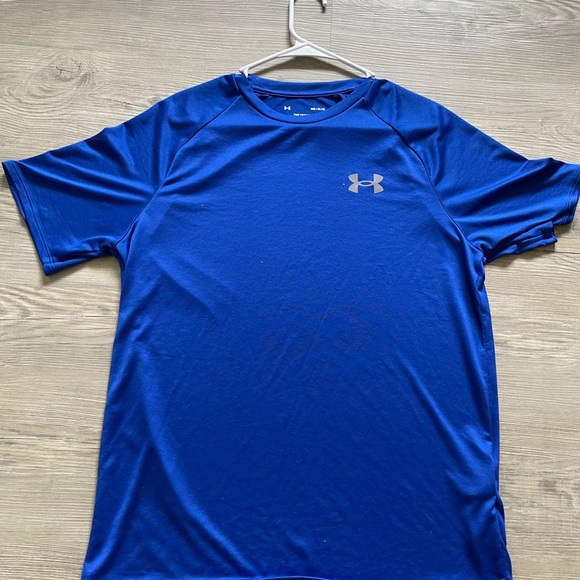 Under Armour Men's Red and Blue Performance Shirts - Picture 2 of 3